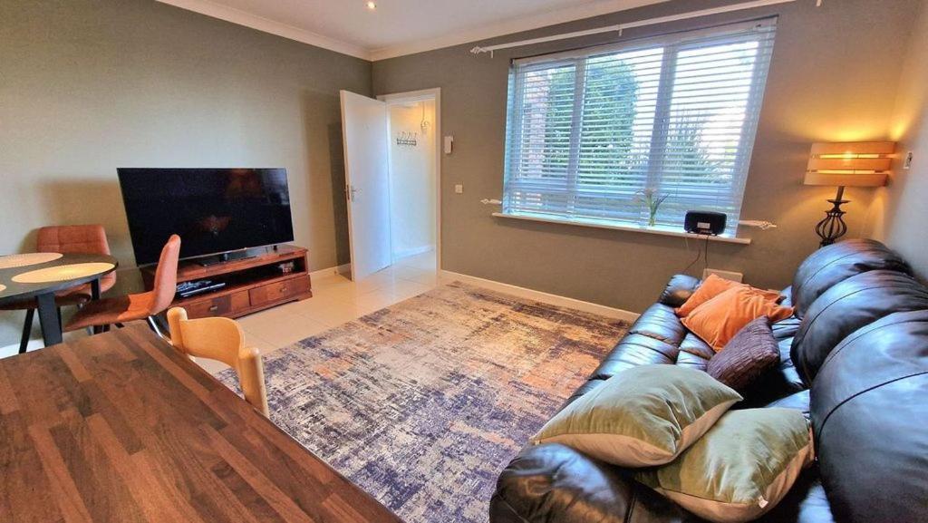 Cosy Two Bedroom Apartment Galway Exterior photo